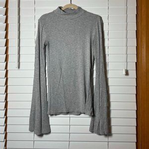 Abercrombie & Fitch gray long sleeve top size XS